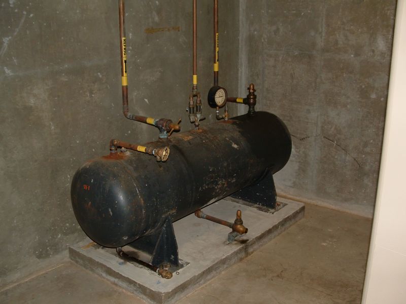 air_cond_expansion_tank